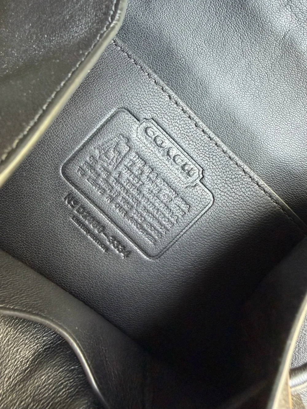 Coach Originals Turnlock Backpack Black Leather Gold Hardware - Picture 6 of 8